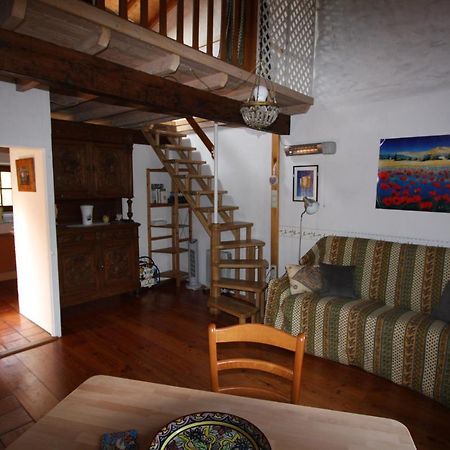 Touroulet Apartamento Suze Exterior foto